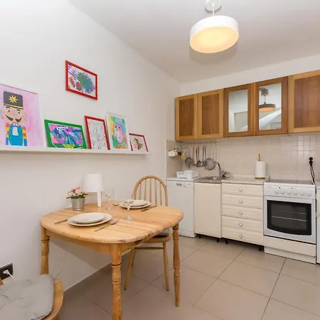 Апартаменты Bura Studio Apartman