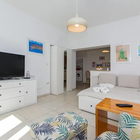 Bura Studio Apartman Lägenhet *